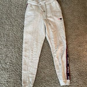 super comfortable patriots sweatpants (NWOT)